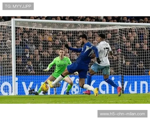 切尔西穆德里克低平球搅动禁区后进球